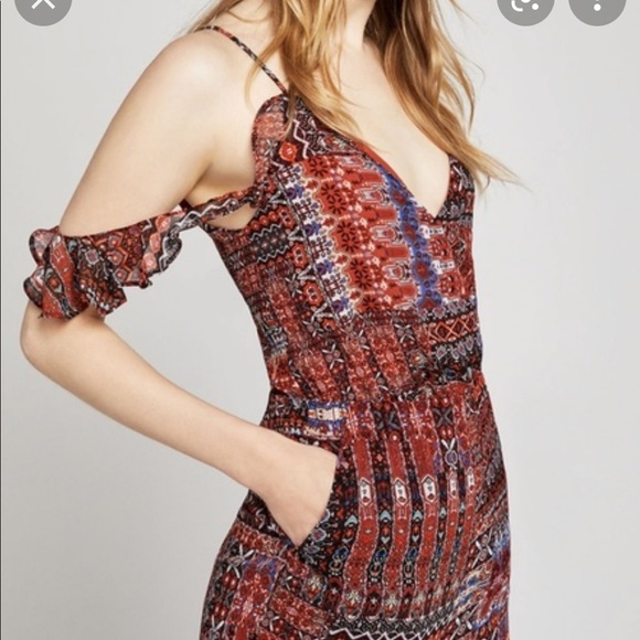 BCBG GENERATION cold shoulder tapestry printed romper. Size S. In rusty coral. - Picture 2 of 15